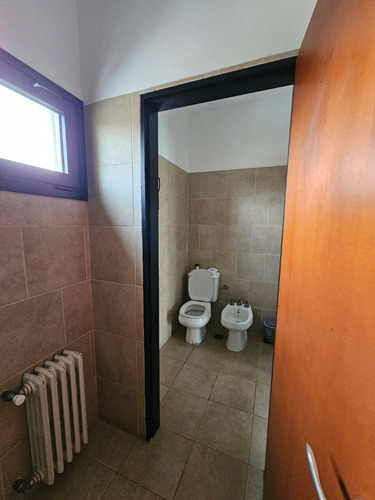 Alquiler Anual Impecable Casa En Barrio Cerrado