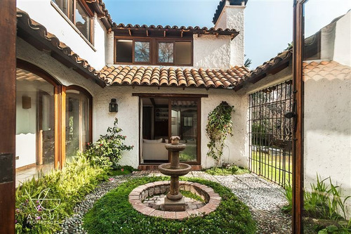 Imagen 2 de 24 de Casa En Venta De 5 Dormitorios En Vitacura