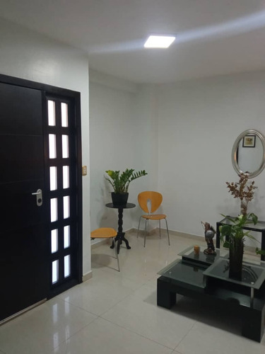 Imagen 2 de 9 de Casa En Venta En Mañongo Cód 138027