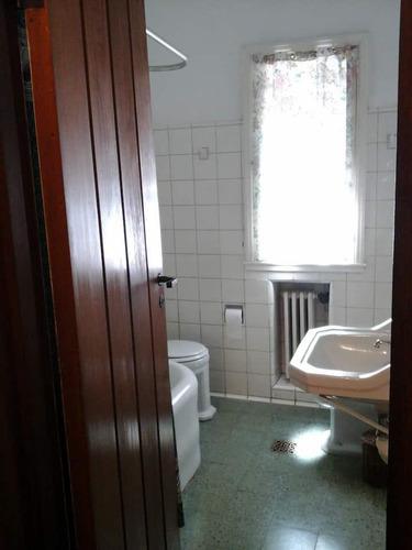 Se Vende Casa En La Cumbre Barrio Golf, De Estilo Con Vistas