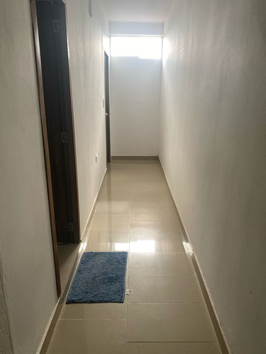 Mile/alquiler De Apto Estudio Semi Equipado Ambrosio Plaza
