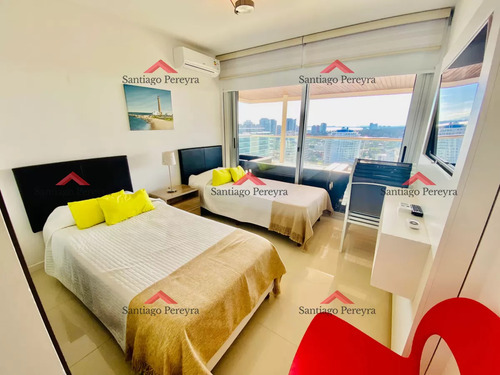 Venta De Apartamento De 2 Dormitorios En Icon Brava Punta Del Este