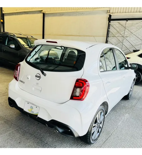 Nissan March 1.6 Exclusivo At