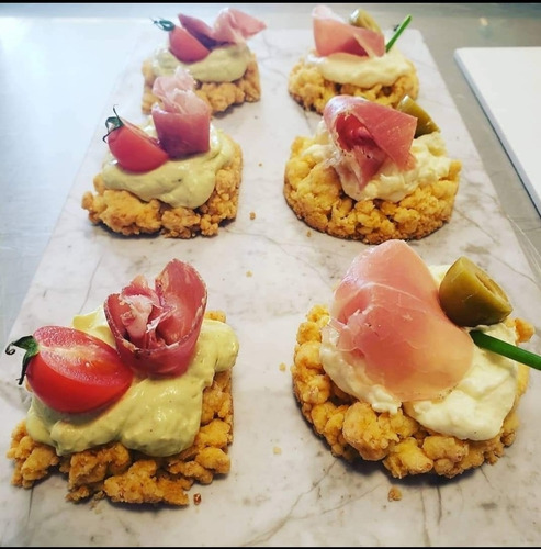 Servicio Lunch Catering Gastronomía Eventos Pizzetas Postres