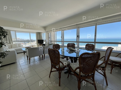 Apartamento En Alquiler Con Supervistas A Playa Mansa Y Brava, Punta Del Este, Uruguay