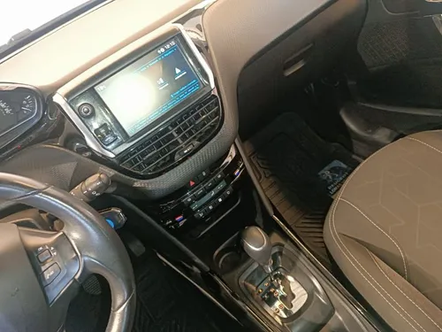 Peugeot 2008 1.2 Puretech Allure