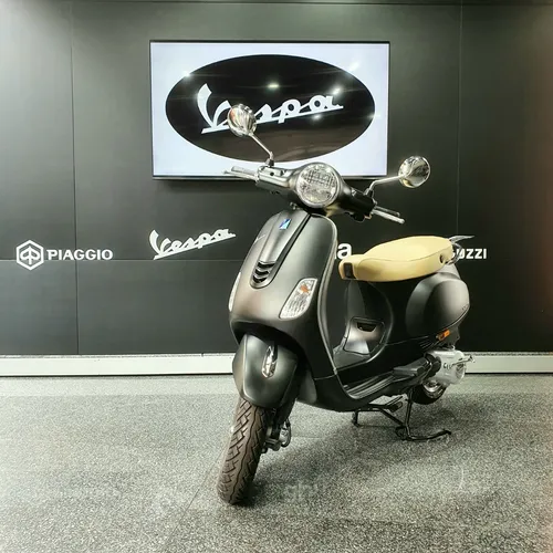 ▷Vespa VXL 150  Concesionario exclusivo Vespa Colombia