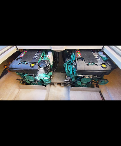 Crucero Custon 38 | 2 Volvo Penta 210hp Tdiesel Duoprop
