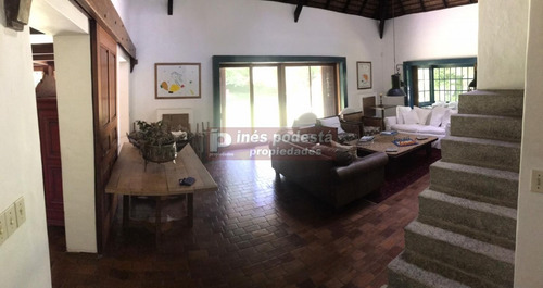 Casa Exclusiva En La Zona Del Golf.- Ref: 37582