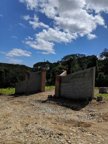 Terrenos Em Ibiúna Cidade Turística E Com Muita Área Verde B