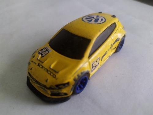 Hot Wheels Scirocco Gt 24 Volkswagen Amarillo