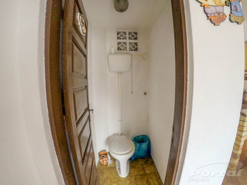 Casa De Alvenaria No Bairro Valparaíso, Contendo 3 Dormitórios, Sendo 1 Suíte, Sala , Cozinha, Banheiro Social, Área De Serviço, Garagem, Portão Eletrônico, Piso Laminado De Madeira, Piso Cerâmico, A