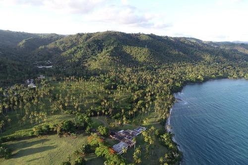 Vendo Terreno De Oportunidad De 374,000 M2 Y 800 Metros De Playa En La Bahía De Samaná, Rep.dom