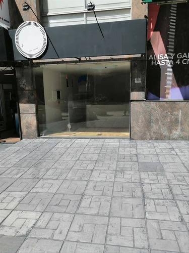 Venta Local Comercial Pocitos: Scosería Y Rambla