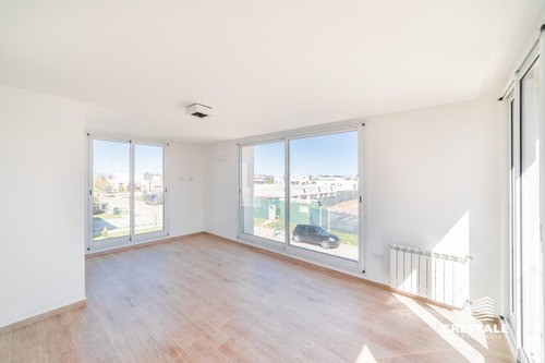 Imagen 12 de 29 de Amplia Casa De 3 Dormitorios En Venta - San Sebastian