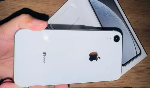 Celular iPhone XR 64gb Blanco (Usado)