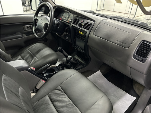 Toyota Hilux SW4 3.0 4X4 8V TURBO DIESEL 4P MANUAL