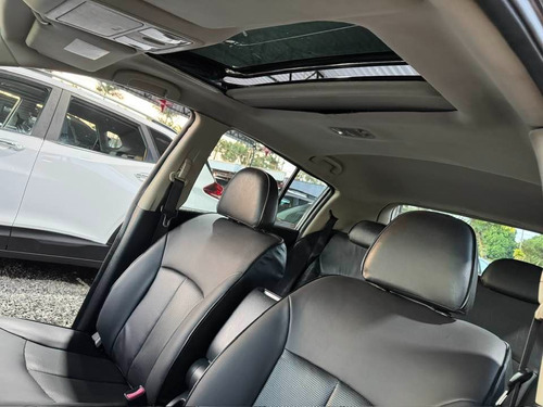 Nissan Tiida 1.8 SL 16V FLEX 4P MANUAL