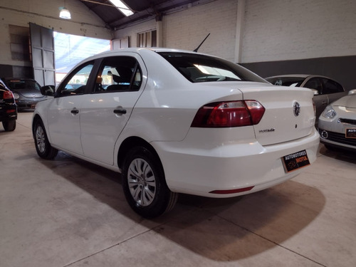 Imagen 3 de 8 de Volkswagen Voyage Trendline 1.6 2017