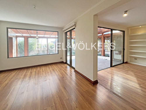 Casa En Venta San Carlos De Apoquindo/ U. Andes