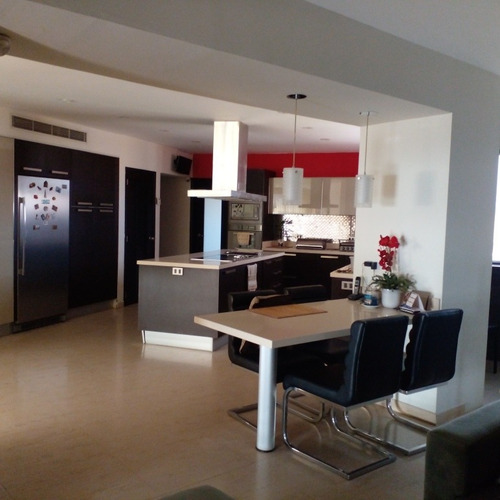 Imagen 4 de 9 de Judithe. Venta Apto 301m2 En Maracaibo Av.milagro..