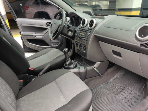 Imagen 8 de 11 de Ford Fiesta