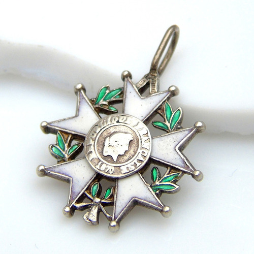 Condecoración Francesa Orden De La Legión De Honor Plata