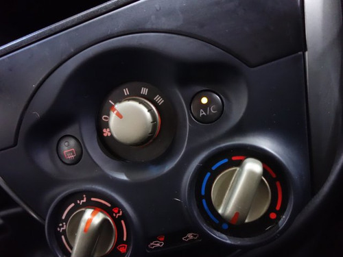 Nissan March March 1.0 S 12V FLEX 4P MANUAL