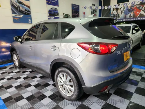 Mazda CX-5 2.0 Touring 4X4