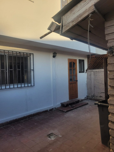 Cómoda Casa Recien Remodelada, Sector Residencial