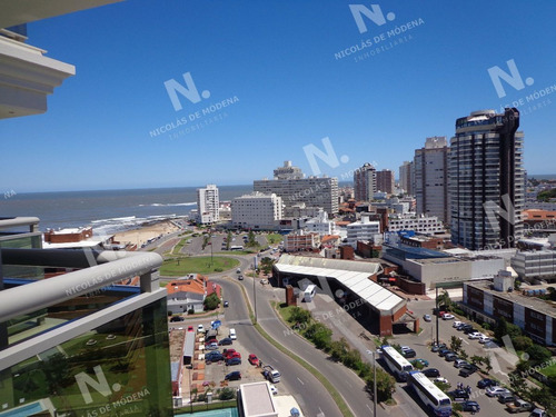 Imagen 4 de 14 de Apartamento En Brava, 2 Dormitorios, Alquiler Y Venta Torre Imperiale - Punta Del Este Brava