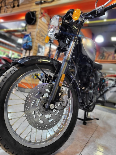 Imagen 9 de 10 de Benelli Imperiale 400 Okm Classic Tamburrino Motos