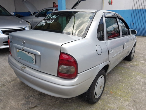 Chevrolet Corsa Sedan 1.0 Super Milenium 4p 2002