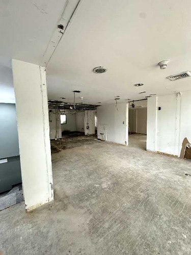 Local Comercial En Alquiler 178 M2  Para Remodelar - Urb. Las Mercedes