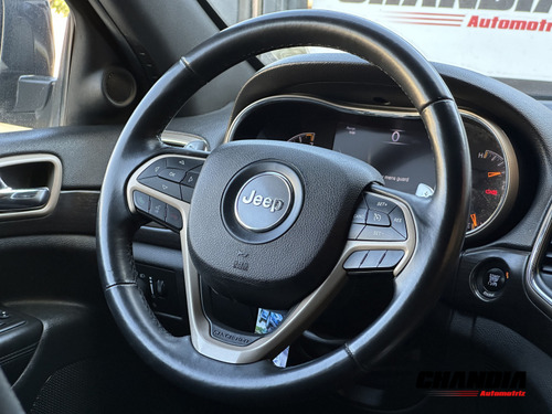 Jeep Grand Cherokee 3.6 LAREDO 4X2 AT