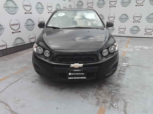 Imagen 2 de 15 de Chevrolet Sonic 2016