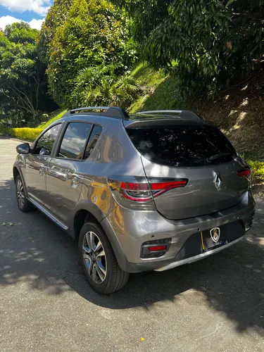 Renault Stepway 1.6 Intense Automática