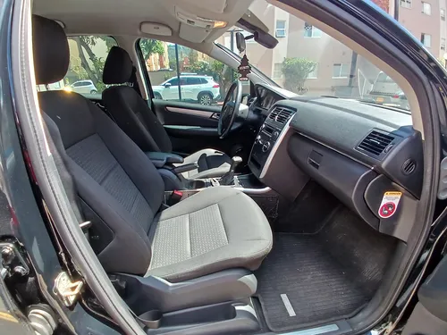 Mercedez B180