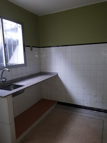 Venta Edifcio En Aires Puros En La Calle Andres Spikerman Esquina Celedonio Rojas Ideal Inversión Precio Venta Usd 250.000