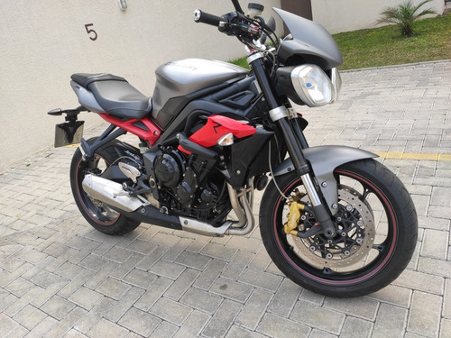 Imagem 1 de 6 de Triumph Street Triple 675 R