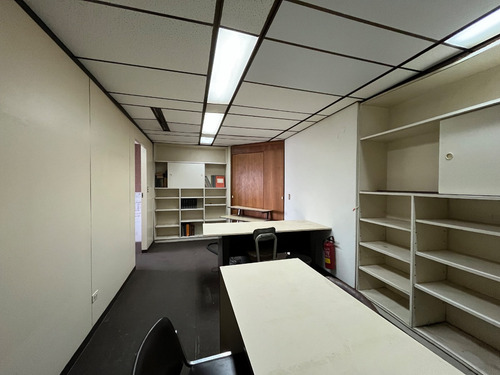 En Venta Oficina De 128 M2 (piramide Invertida) Ccct - Chuao