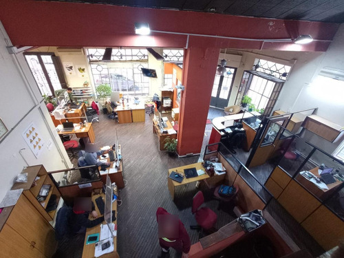 Imagen 6 de 17 de Local -excelente Local Comercial Esquina Con Gran Frente!. Acceso De Camiones Chicos.