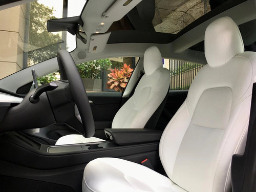 Tesla Model 3 0.0 Standard Rwd