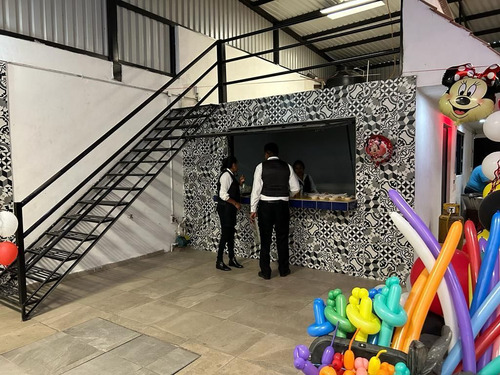 Se Vende Salón De Fiestas , En