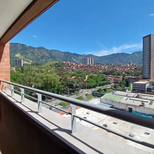 Apartamento En Venta En Distrito Plaza Bello. Cod V13413