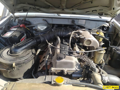 Toyota Macho Techo Duro
