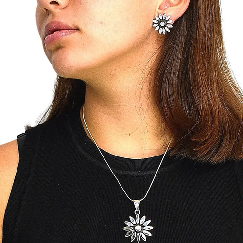 Juego De Plata 925 Lisa Flores Margaritas Color Plateado