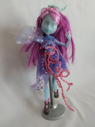Kiyomi Haunterly Embrujadas Con Detalle Monster High Mattel