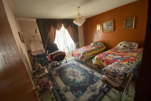 Casa En Venta En Querétaro ¡ Ideal Para Oficinas, Escuela O Cafeteria!