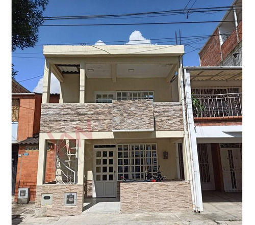 Se Vende Casa De 2 Pisos Independientes En Ciudad Del Campo